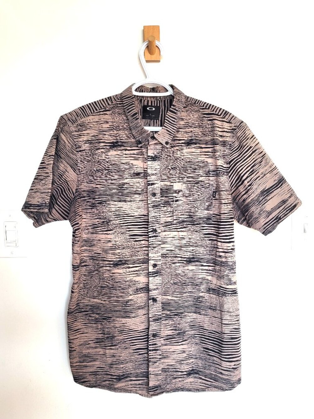 Oakley Men's Woven Short-Sleeve Button-Down Shirt - Size Large